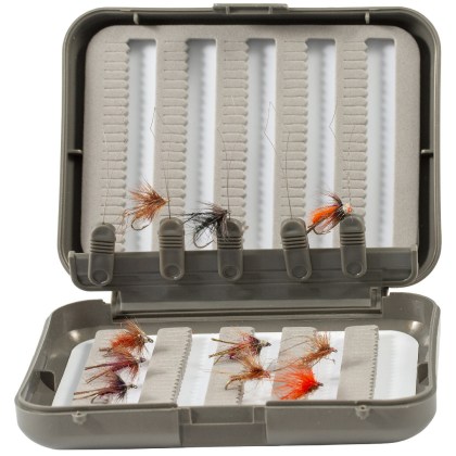 Pudełko muchowe Snowbee Classic Dry Fly box model 14761 z drucikami do nawlekania małych much